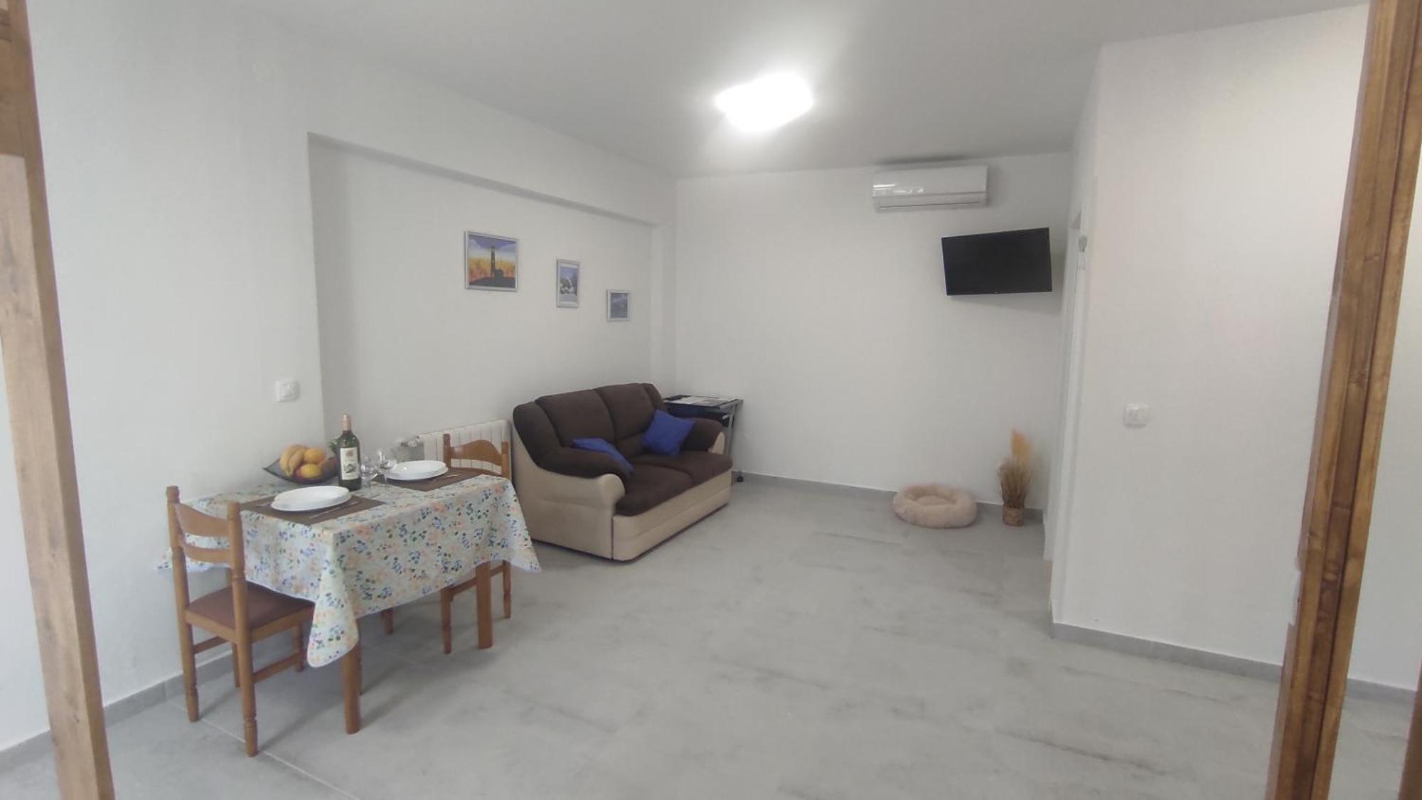 Apartment Nikolena Rovinjsko Selo Bagian luar foto